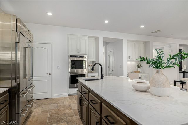 7840 Thunder Echo Street, Las Vegas, NV 89131