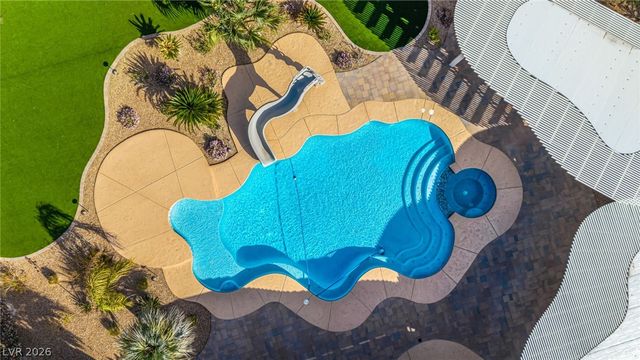 7840 Thunder Echo Street, Las Vegas, NV 89131