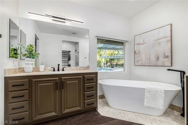 7840 Thunder Echo Street, Las Vegas, NV 89131