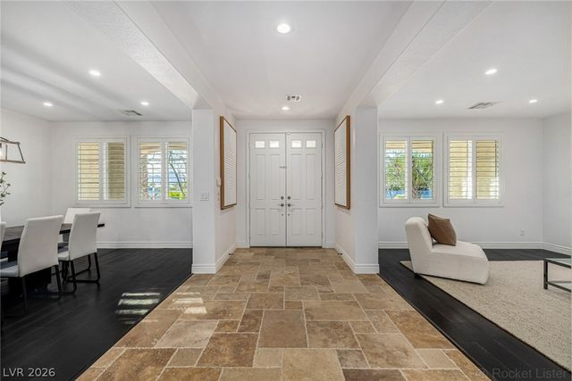 7840 Thunder Echo Street, Las Vegas, NV 89131