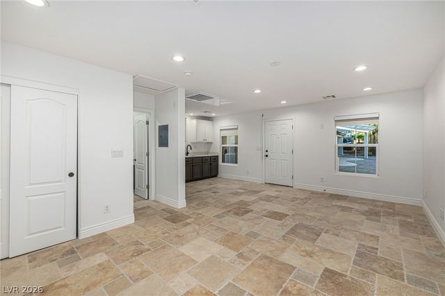 7840 Thunder Echo Street, Las Vegas, NV 89131