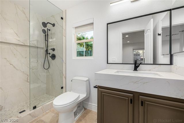 7840 Thunder Echo Street, Las Vegas, NV 89131