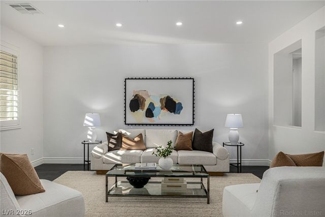 7840 Thunder Echo Street, Las Vegas, NV 89131