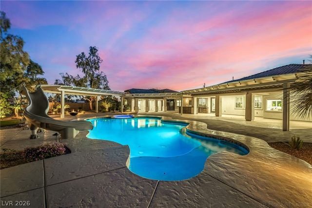 7840 Thunder Echo Street, Las Vegas, NV 89131