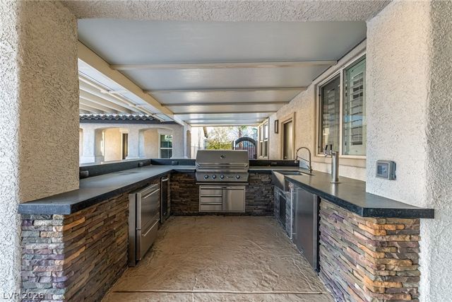 7840 Thunder Echo Street, Las Vegas, NV 89131