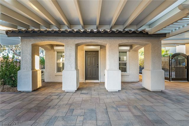 7840 Thunder Echo Street, Las Vegas, NV 89131