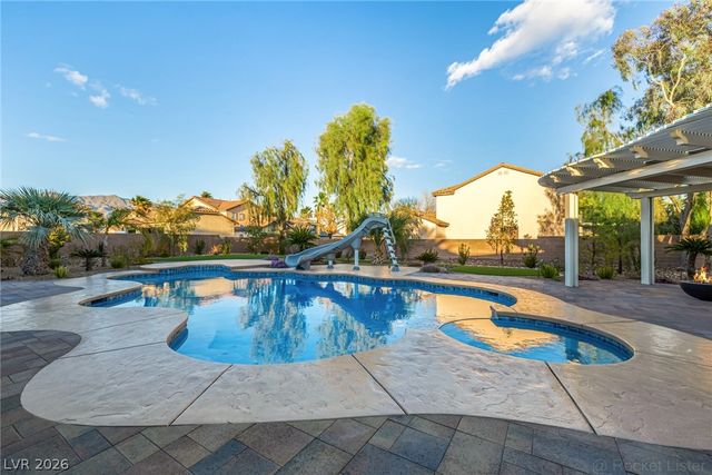 7840 Thunder Echo Street, Las Vegas, NV 89131