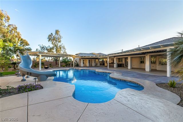 7840 Thunder Echo Street, Las Vegas, NV 89131