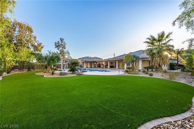 7840 Thunder Echo Street, Las Vegas, NV 89131