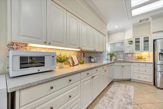 16827 Whitewater Falls Court, Pasadena, TX 77059
