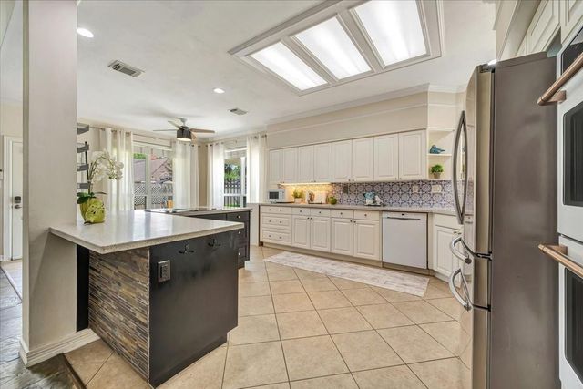16827 Whitewater Falls Court, Pasadena, TX 77059