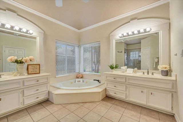 16827 Whitewater Falls Court, Pasadena, TX 77059