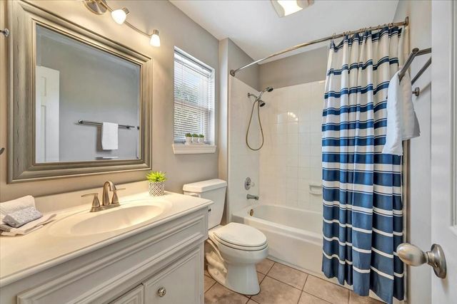 16827 Whitewater Falls Court, Pasadena, TX 77059