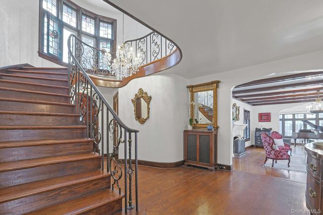 66 Mamaroneck Road, Scarsdale, NY 10583