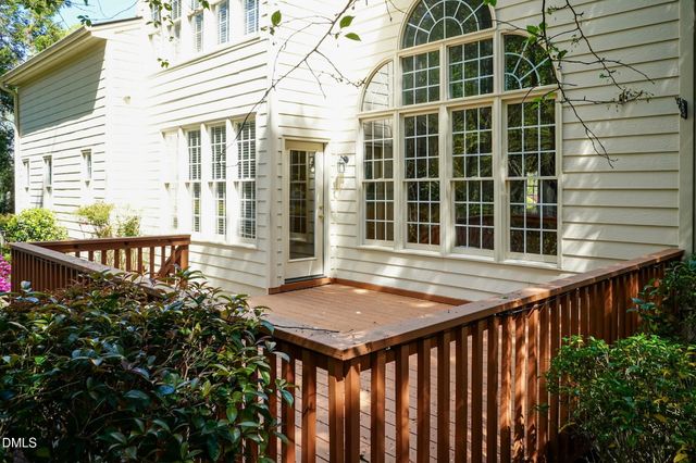 102 Langshire Court, Apex, NC 27502