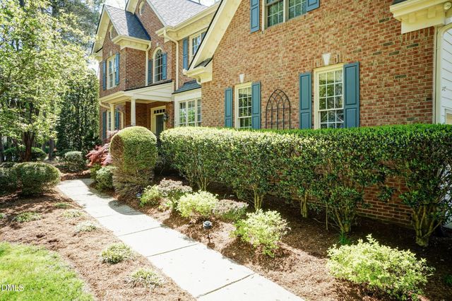 102 Langshire Court, Apex, NC 27502