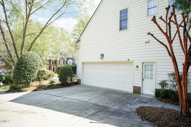 102 Langshire Court, Apex, NC 27502