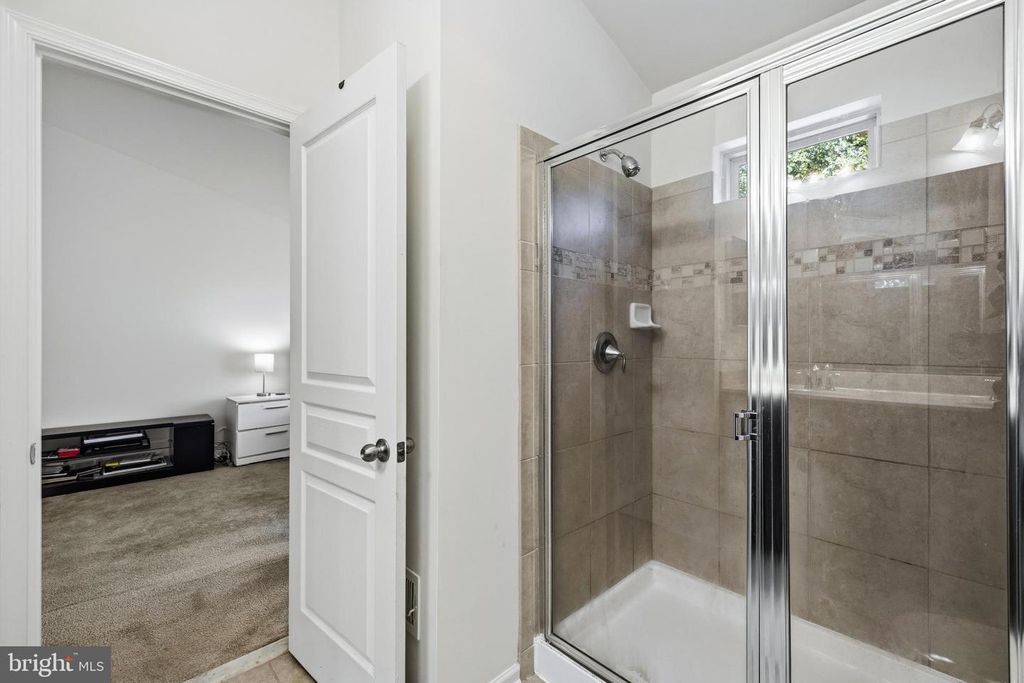 Image 22 of property listing at 7902 MOSS BROOK CT, Glen Burnie, MD 21060