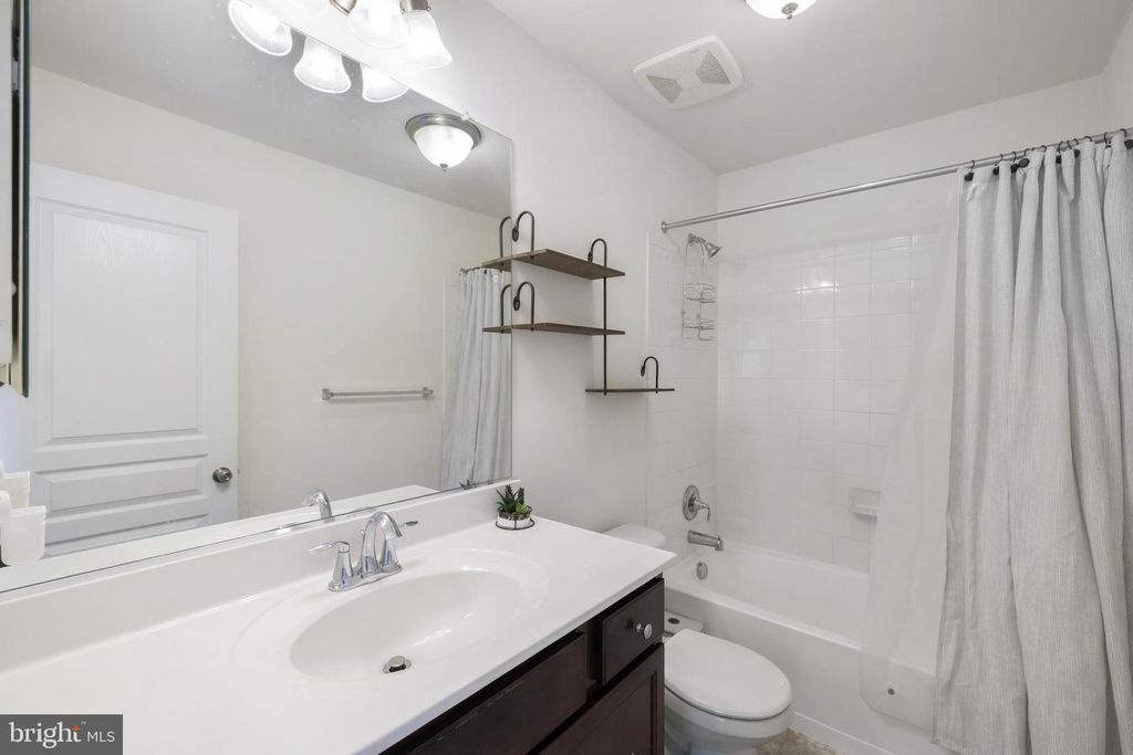 Image 25 of property listing at 7902 MOSS BROOK CT, Glen Burnie, MD 21060