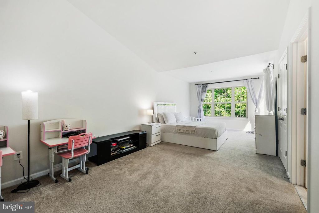 Image 27 of property listing at 7902 MOSS BROOK CT, Glen Burnie, MD 21060