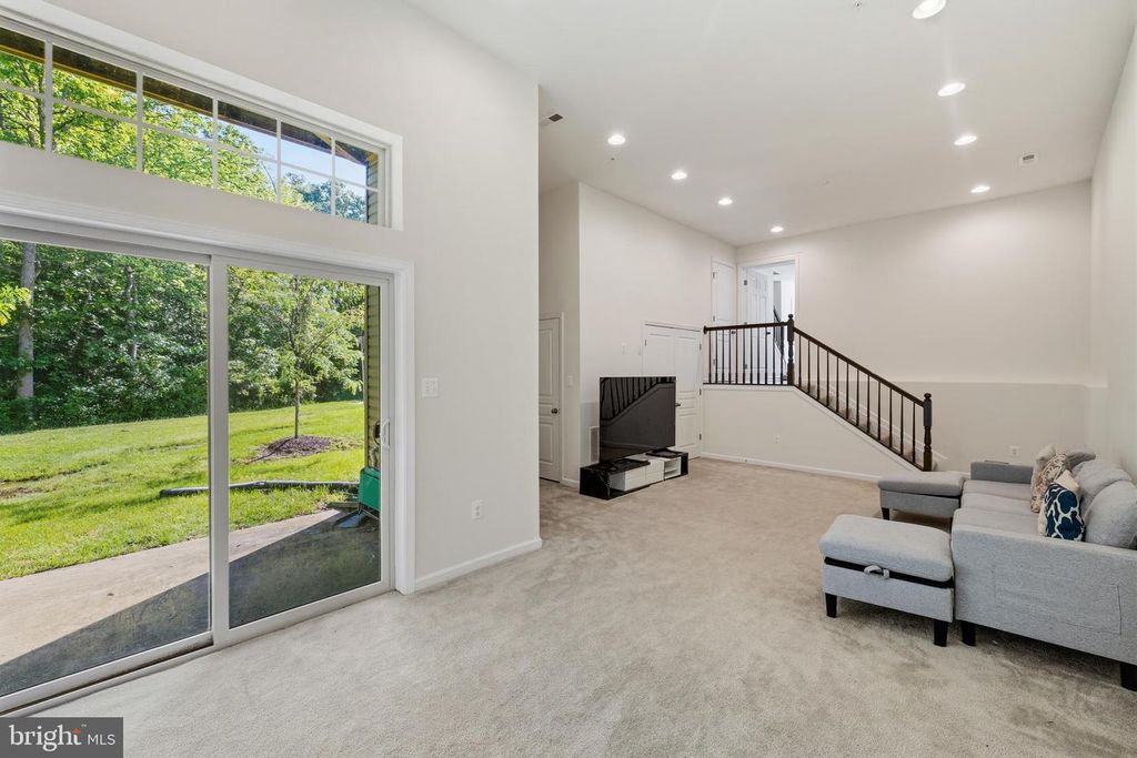 Image 28 of property listing at 7902 MOSS BROOK CT, Glen Burnie, MD 21060