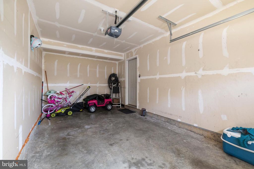 Image 31 of property listing at 7902 MOSS BROOK CT, Glen Burnie, MD 21060