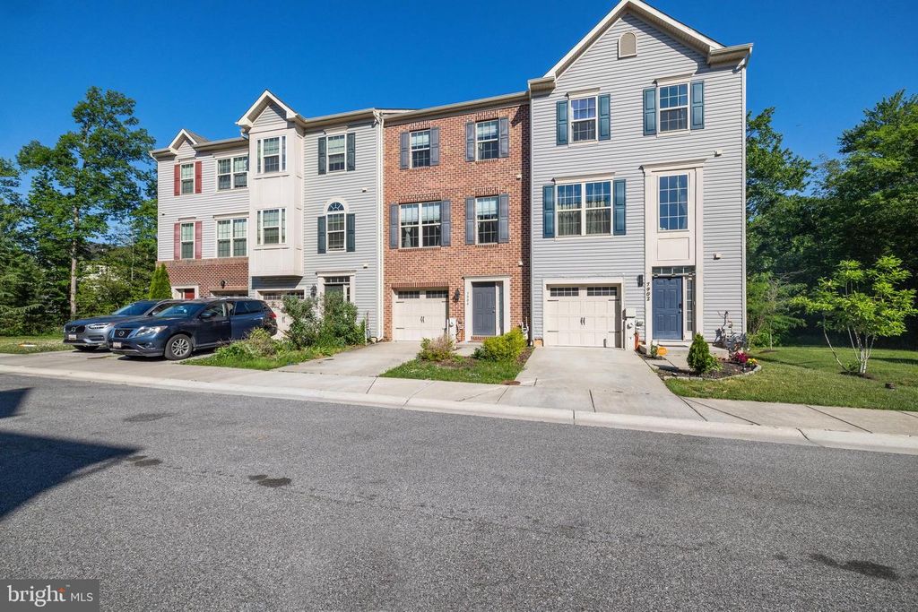 Image 36 of property listing at 7902 MOSS BROOK CT, Glen Burnie, MD 21060