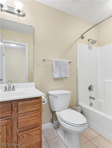 3127 Liberty Ledges Drive, Twinsburg, OH 44087