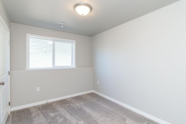 1135 Jill Drive W, West Fargo, ND 58078