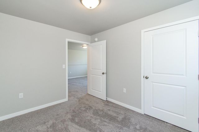 1135 Jill Drive W, West Fargo, ND 58078