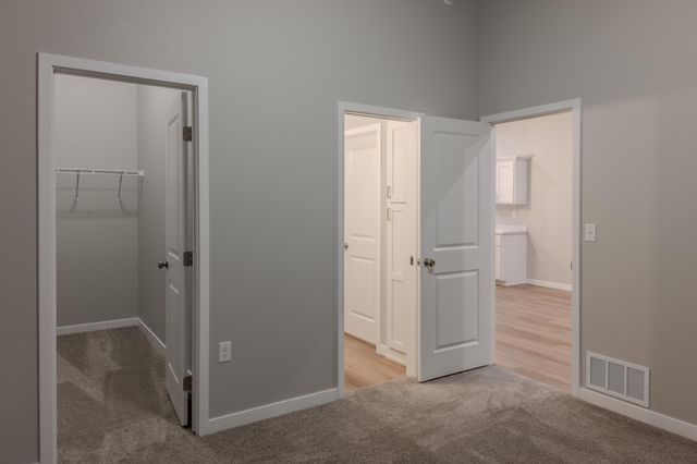 1135 Jill Drive W, West Fargo, ND 58078