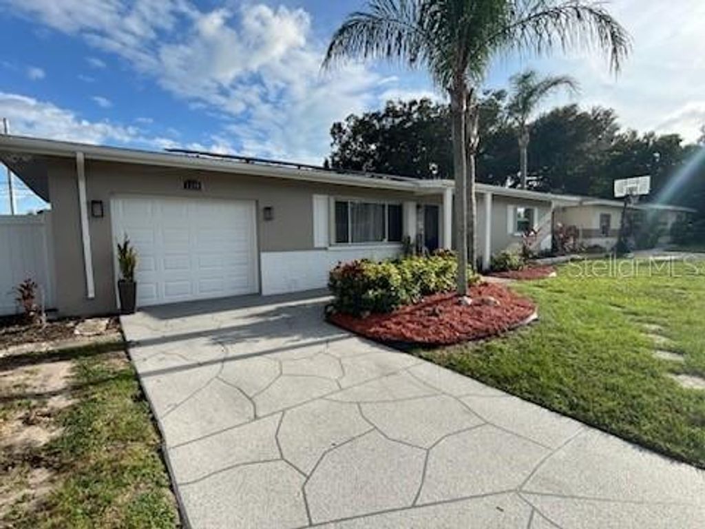 1379 PONCE DE LEON BOULEVARD, Clearwater, FL 33756