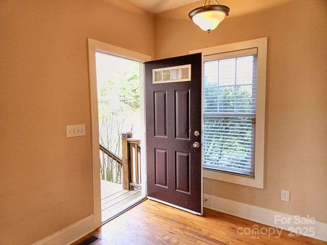 17 Lamar Avenue, Asheville, NC 28803