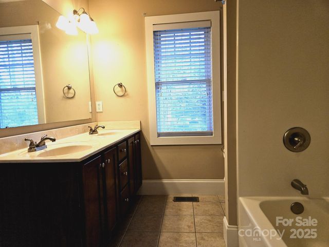 17 Lamar Avenue, Asheville, NC 28803