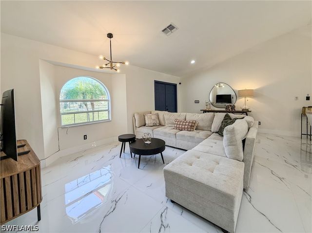 4285 47th AVE NE, Naples, FL 34120