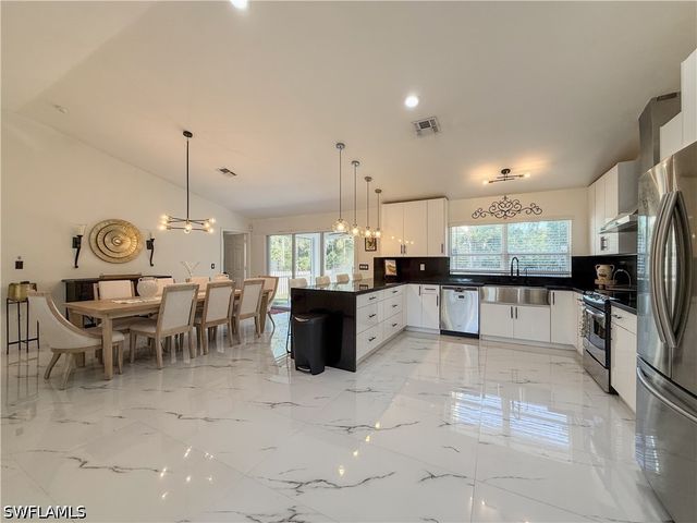 4285 47th AVE NE, Naples, FL 34120