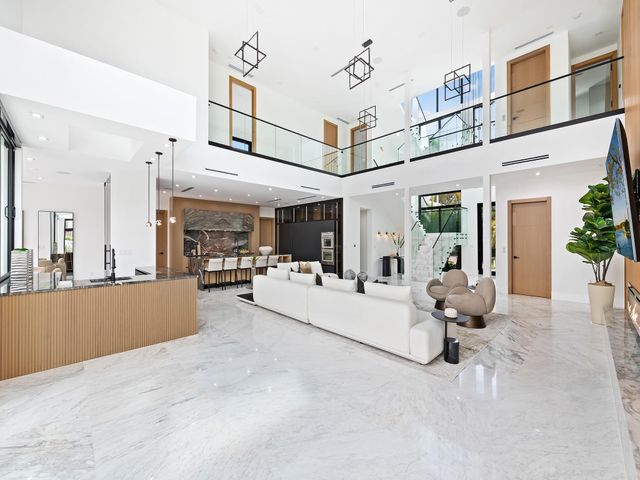 111 Fiesta Way, Fort Lauderdale, FL 33301