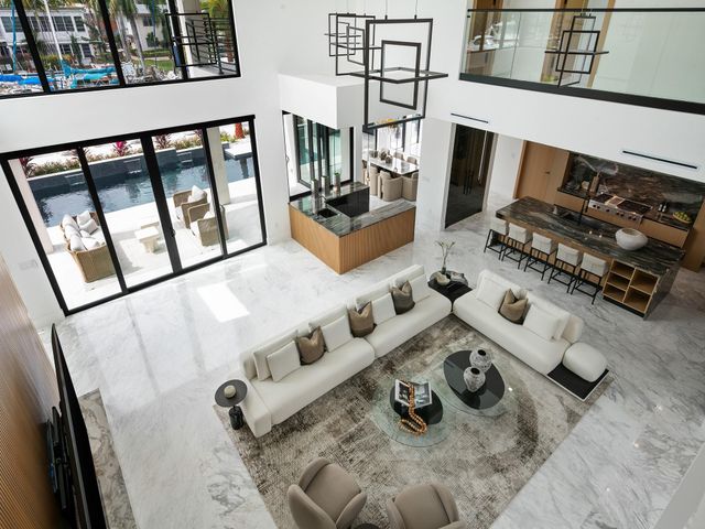 111 Fiesta Way, Fort Lauderdale, FL 33301