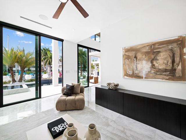 111 Fiesta Way, Fort Lauderdale, FL 33301