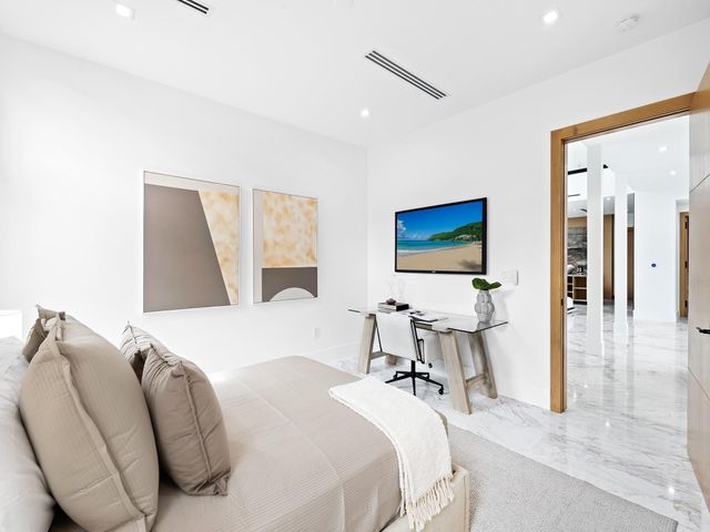 111 Fiesta Way, Fort Lauderdale, FL 33301