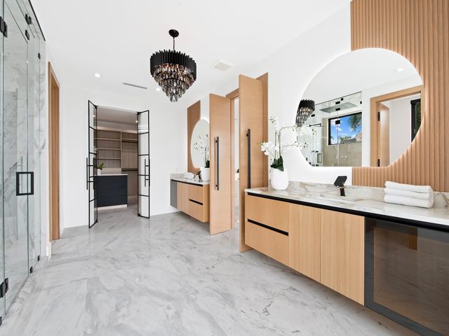 111 Fiesta Way, Fort Lauderdale, FL 33301