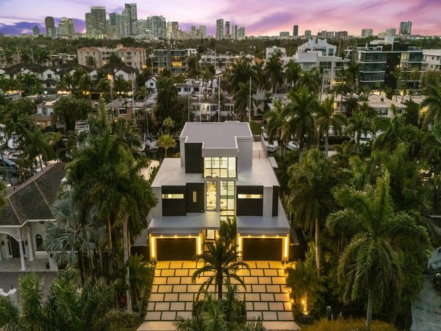 111 Fiesta Way, Fort Lauderdale, FL 33301