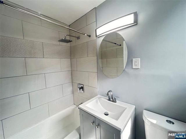 320 Claremont Avenue A6, Montclair, NJ 07042