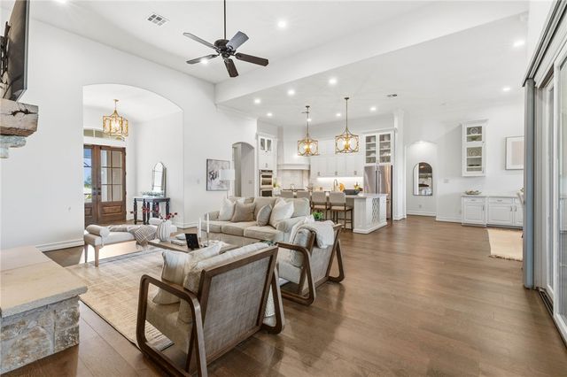 4425 Williams Lake Drive, College Station, TX 77845