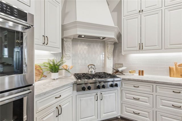 4425 Williams Lake Drive, College Station, TX 77845