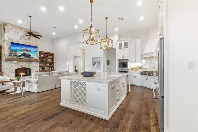 4425 Williams Lake Drive, College Station, TX 77845