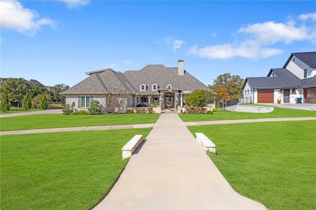4425 Williams Lake Drive, College Station, TX 77845