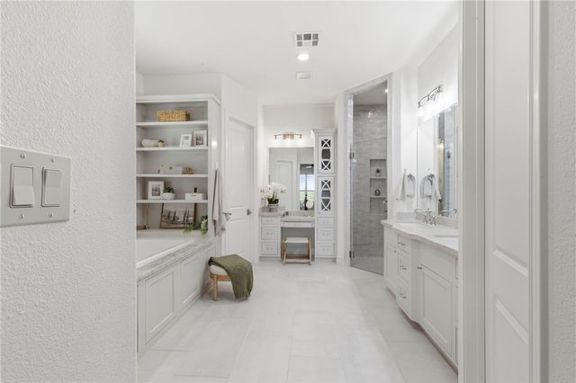 4425 Williams Lake Drive, College Station, TX 77845