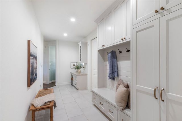 4425 Williams Lake Drive, College Station, TX 77845