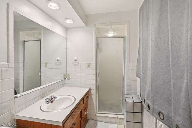 462 Pickwick Lane, Tallmadge, OH 44278